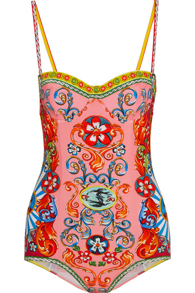 this-is-the-most-stylish-swim-suit-style